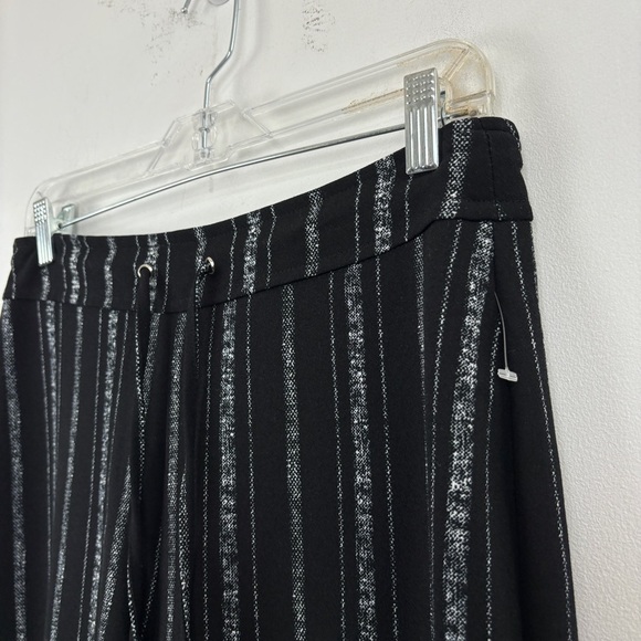 Lost - Picture 3 of 6